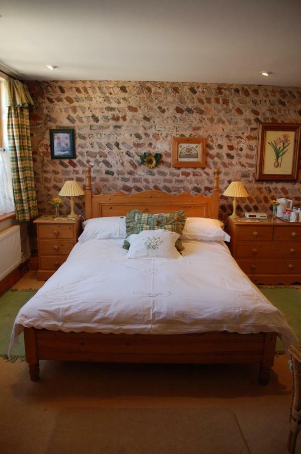 Clayton Wickham Farmhouse Hurstpierpoint ภายนอก รูปภาพ
